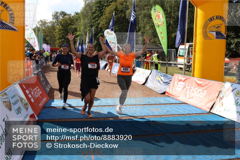 14.09.2025 - Airport Race Strokosch-Dieckow http://msf.ph/oto/8883920 14.09.2025 12:47:14 Ziel 37, 51, 580, 695, 766, 1037, 1081, 1206, 1273, 1577, 1852 meine-sportfotos.de