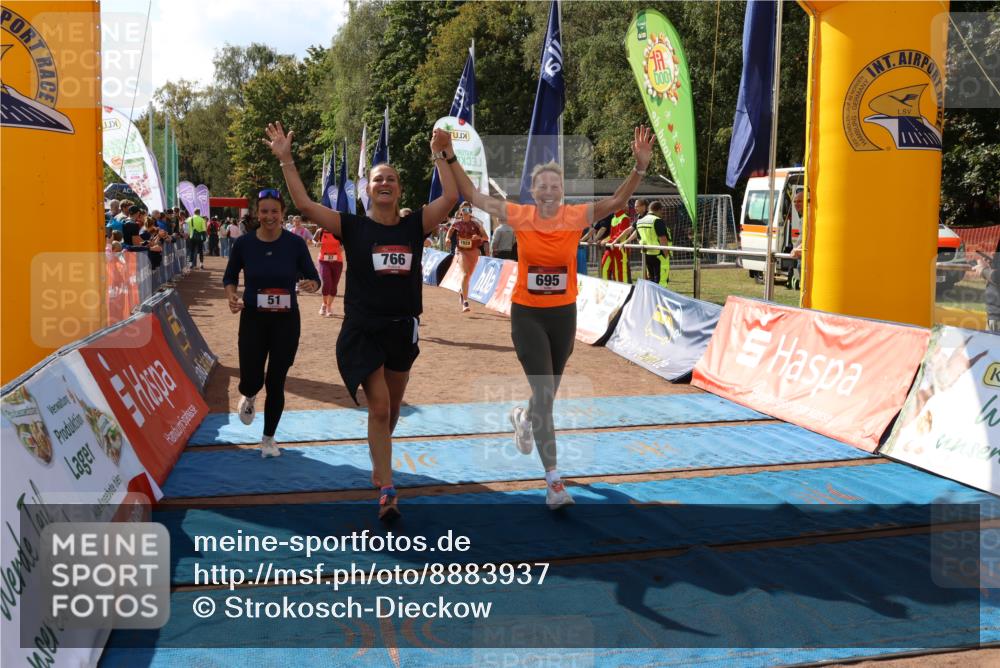 14.09.2025 - Airport Race Strokosch-Dieckow http://msf.ph/oto/8883937 14.09.2025 12:47:15 Ziel 37, 51, 580, 695, 766, 1037, 1081, 1206, 1273, 4029 meine-sportfotos.de