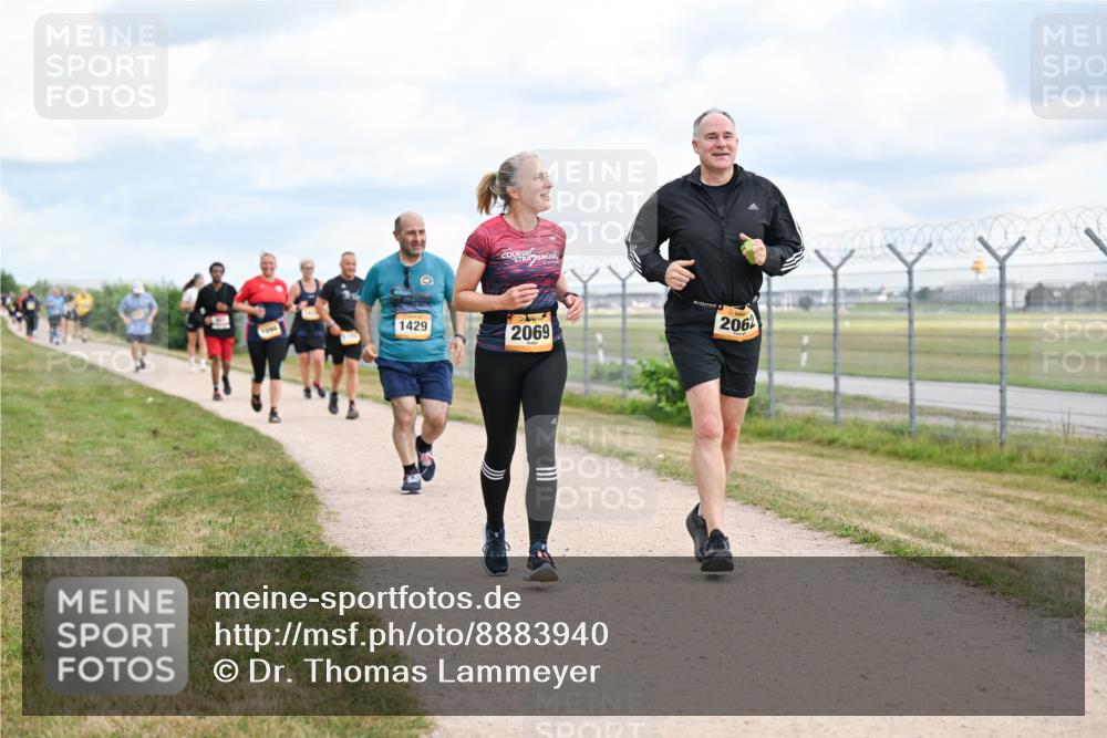 14.09.2025 - Airport Race Dr. Thomas Lammeyer http://msf.ph/oto/8883940 14.09.2025 12:38:14 Laufen 1429, 2069, 206 meine-sportfotos.de