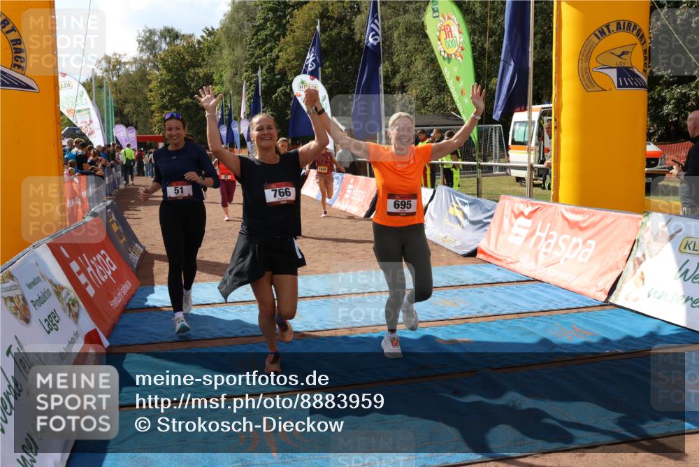 14.09.2025 - Airport Race Strokosch-Dieckow http://msf.ph/oto/8883959 14.09.2025 12:47:15 Ziel 37, 51, 580, 695, 766, 1037, 1081, 1206, 1273, 4029 meine-sportfotos.de