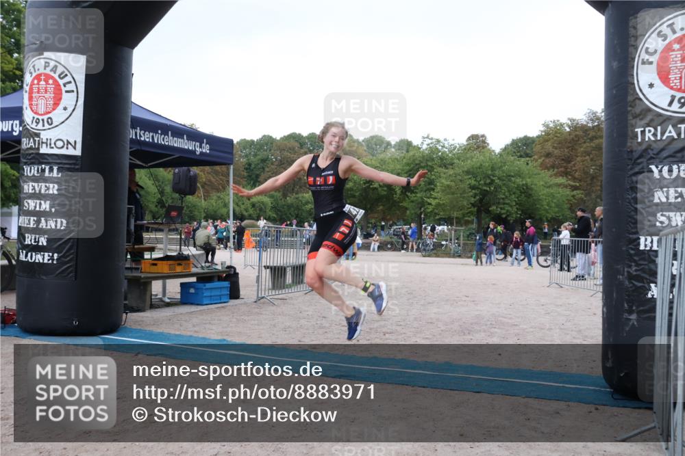 14.09.2025 - Stadtparktriathlon Strokosch-Dieckow http://msf.ph/oto/8883971 14.09.2025 10:21:51 Ziel 472, 477, 495 meine-sportfotos.de
