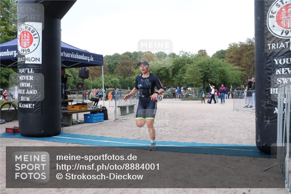 14.09.2025 - Stadtparktriathlon Strokosch-Dieckow http://msf.ph/oto/8884001 14.09.2025 10:21:58 Ziel 472, 483, 495 meine-sportfotos.de