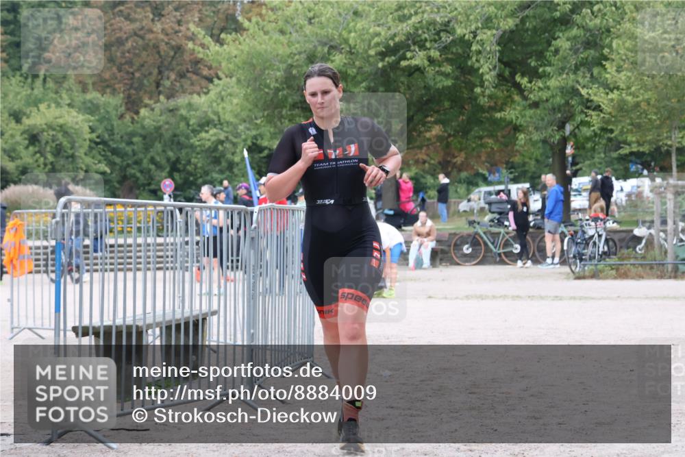14.09.2025 - Stadtparktriathlon Strokosch-Dieckow http://msf.ph/oto/8884009 14.09.2025 10:22:00 Ziel 472, 483, 495 meine-sportfotos.de