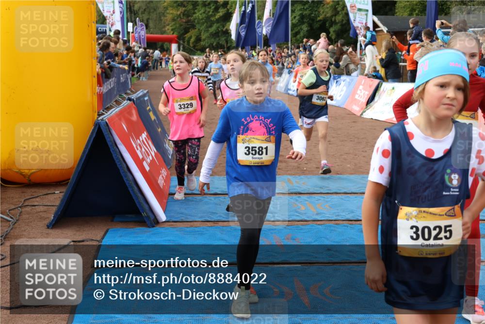 14.09.2025 - Airport Race Strokosch-Dieckow http://msf.ph/oto/8884022 14.09.2025 10:29:03 Ziel 3052, 3058, 3062, 3097, 3116, 3118, 3152, 3201, 3202, 3231, 3263, 3329, 3331, 3341, 3352, 3387, 3462, 3472, 3475, 3479, 3490, 3575, 3580, 3581, 3589, 3722, 3724 meine-sportfotos.de