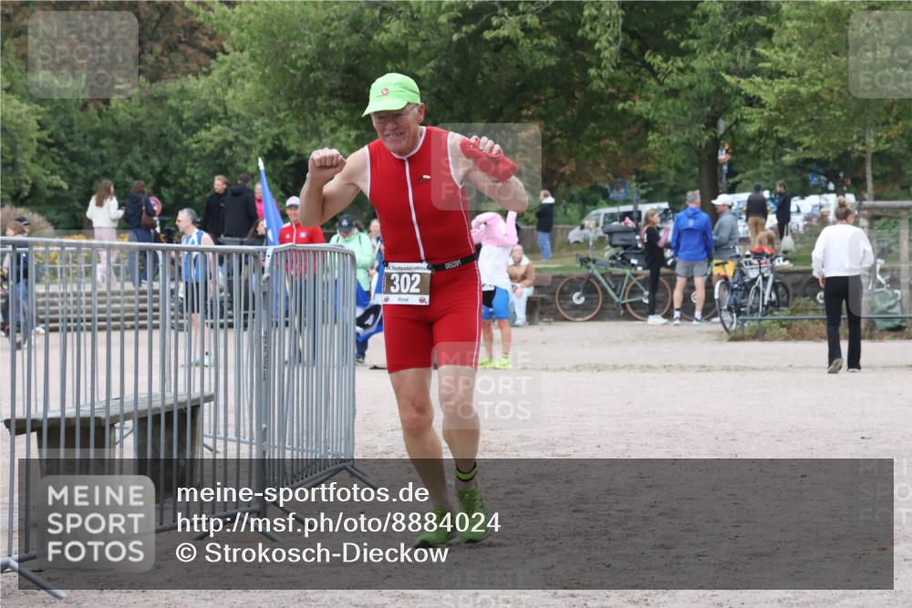 14.09.2025 - Stadtparktriathlon Strokosch-Dieckow http://msf.ph/oto/8884024 14.09.2025 10:22:12 Ziel 302 meine-sportfotos.de