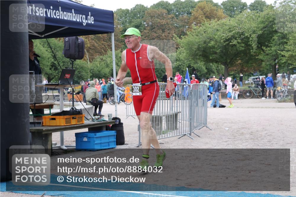 14.09.2025 - Stadtparktriathlon Strokosch-Dieckow http://msf.ph/oto/8884032 14.09.2025 10:22:13 Ziel 302 meine-sportfotos.de