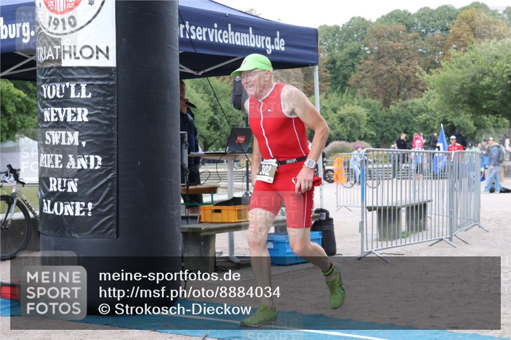 14.09.2025 - Stadtparktriathlon Strokosch-Dieckow http://msf.ph/oto/8884034 14.09.2025 10:22:14 Ziel 302 meine-sportfotos.de
