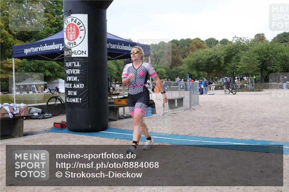 14.09.2025 - Stadtparktriathlon Strokosch-Dieckow http://msf.ph/oto/8884068 14.09.2025 10:22:50 Ziel 497 meine-sportfotos.de