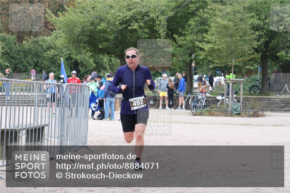 14.09.2025 - Stadtparktriathlon Strokosch-Dieckow http://msf.ph/oto/8884071 14.09.2025 10:23:02 Ziel 492 meine-sportfotos.de