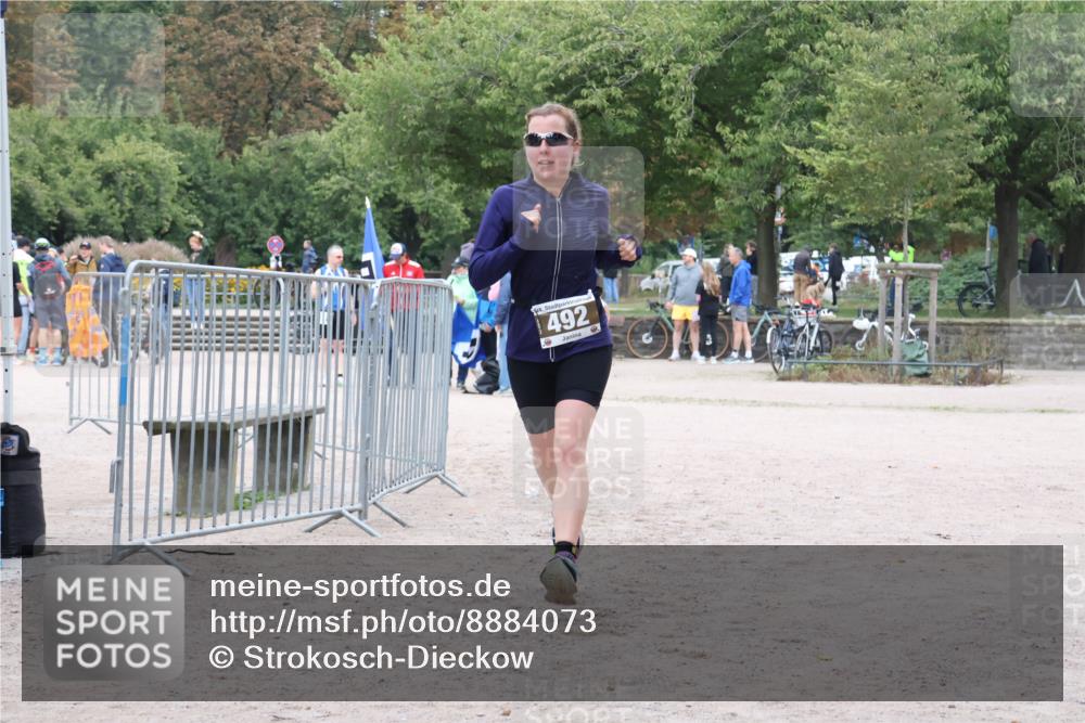 14.09.2025 - Stadtparktriathlon Strokosch-Dieckow http://msf.ph/oto/8884073 14.09.2025 10:23:03 Ziel 492 meine-sportfotos.de