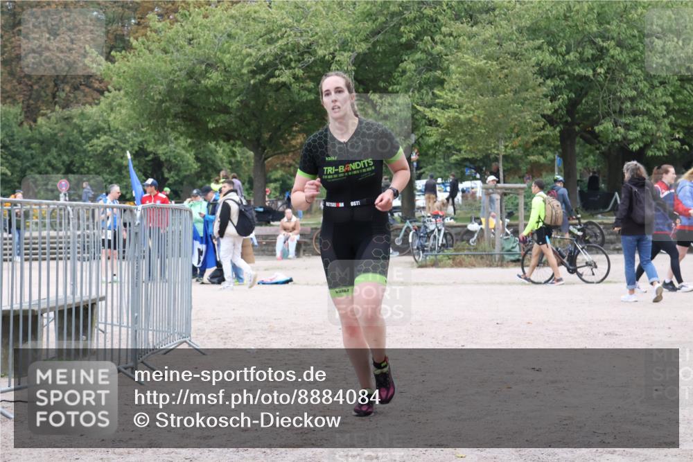 14.09.2025 - Stadtparktriathlon Strokosch-Dieckow http://msf.ph/oto/8884084 14.09.2025 10:23:20 Ziel 488 meine-sportfotos.de