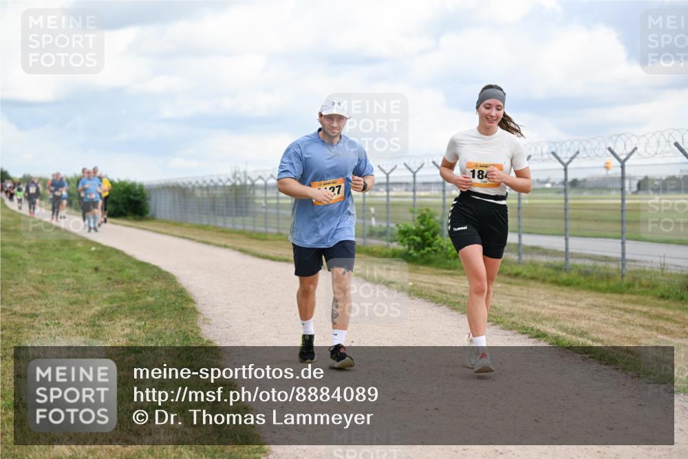 14.09.2025 - Airport Race Dr. Thomas Lammeyer http://msf.ph/oto/8884089 14.09.2025 12:38:26 Laufen 37, 184 meine-sportfotos.de