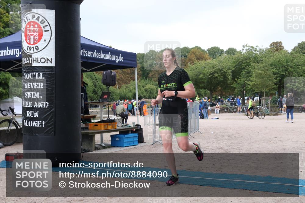 14.09.2025 - Stadtparktriathlon Strokosch-Dieckow http://msf.ph/oto/8884090 14.09.2025 10:23:22 Ziel 488 meine-sportfotos.de