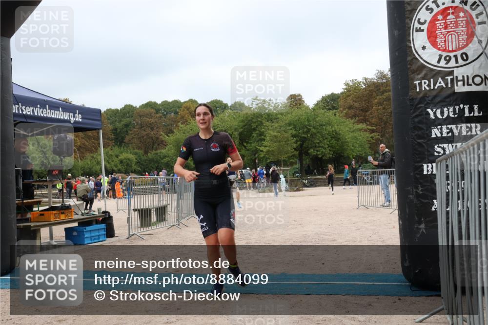 14.09.2025 - Stadtparktriathlon Strokosch-Dieckow http://msf.ph/oto/8884099 14.09.2025 10:25:01 Ziel 448, 459 meine-sportfotos.de
