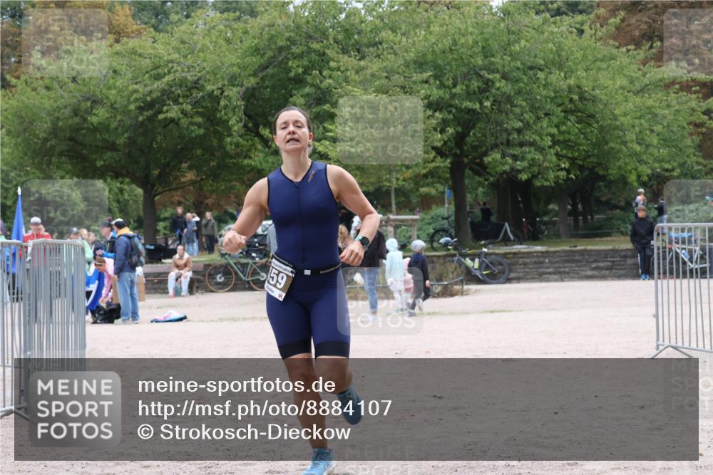 14.09.2025 - Stadtparktriathlon Strokosch-Dieckow http://msf.ph/oto/8884107 14.09.2025 10:25:03 Ziel 448, 459 meine-sportfotos.de