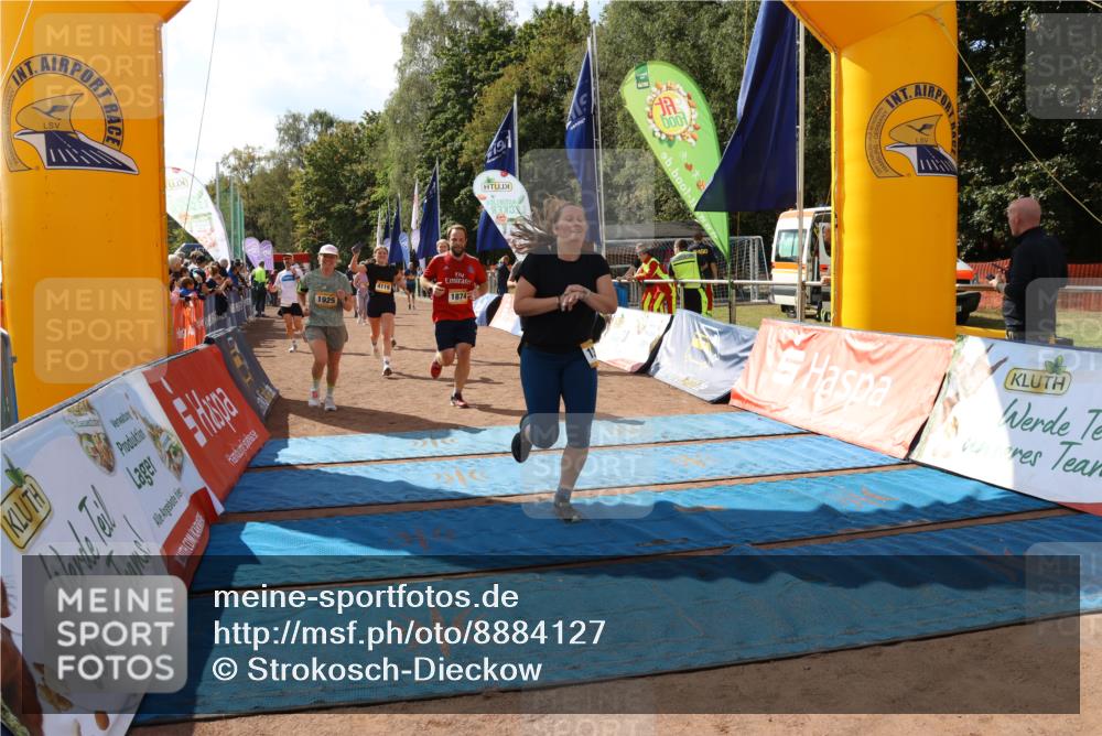 14.09.2025 - Airport Race Strokosch-Dieckow http://msf.ph/oto/8884127 14.09.2025 12:47:31 Ziel 801, 1041, 1092, 1131, 1182, 1333, 1777, 1874, 1925, 4119, 4123 meine-sportfotos.de