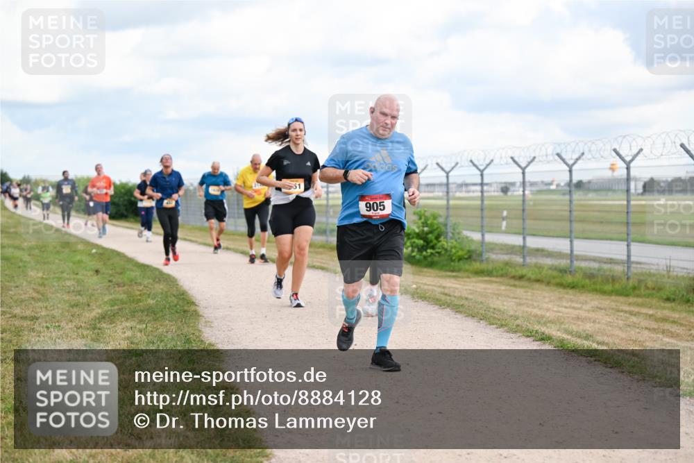 14.09.2025 - Airport Race Dr. Thomas Lammeyer http://msf.ph/oto/8884128 14.09.2025 12:38:38 Laufen 905 meine-sportfotos.de