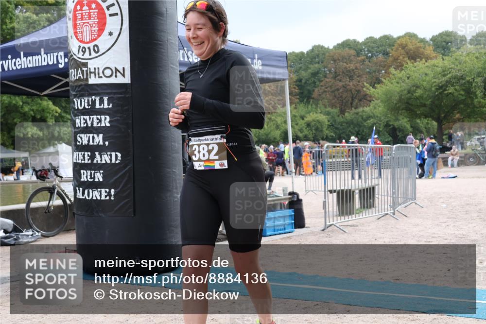 14.09.2025 - Stadtparktriathlon Strokosch-Dieckow http://msf.ph/oto/8884136 14.09.2025 10:25:32 Ziel 382, 423 meine-sportfotos.de