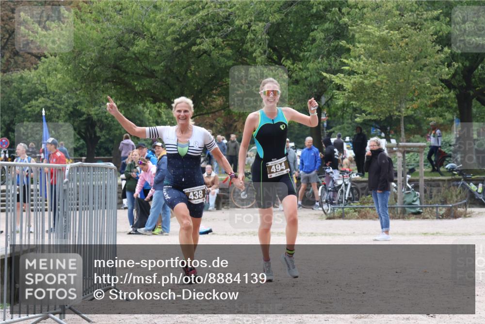 14.09.2025 - Stadtparktriathlon Strokosch-Dieckow http://msf.ph/oto/8884139 14.09.2025 10:26:22 Ziel 438, 494 meine-sportfotos.de