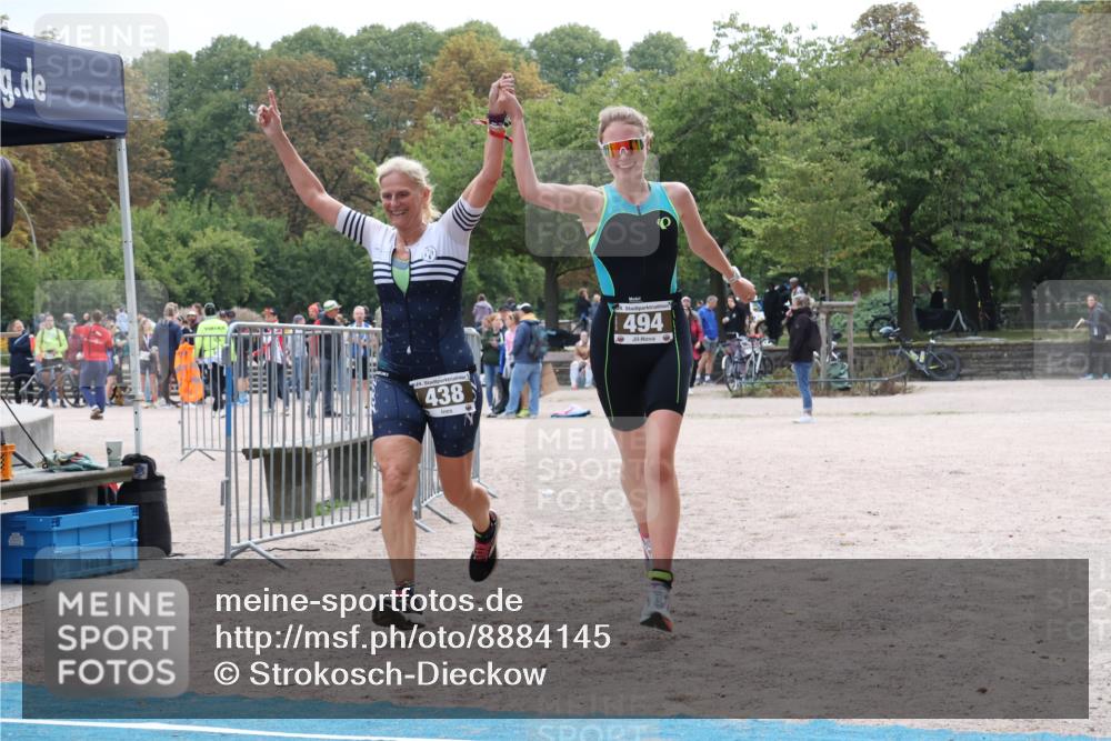14.09.2025 - Stadtparktriathlon Strokosch-Dieckow http://msf.ph/oto/8884145 14.09.2025 10:26:25 Ziel 438, 494 meine-sportfotos.de