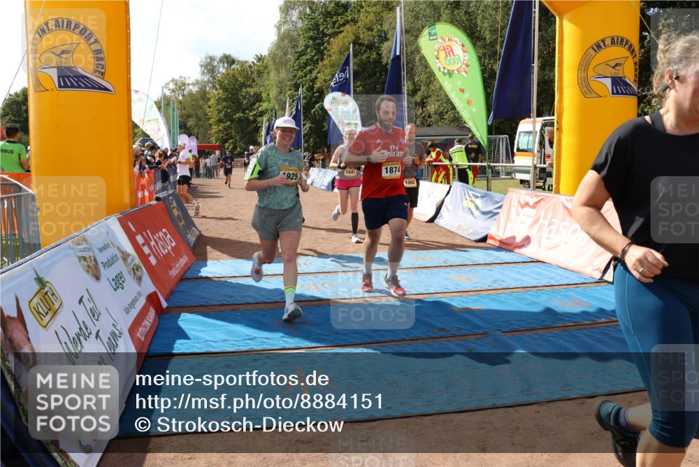 14.09.2025 - Airport Race Strokosch-Dieckow http://msf.ph/oto/8884151 14.09.2025 12:47:33 Ziel 447, 801, 1041, 1092, 1131, 1182, 1333, 1777, 1874, 1925, 4119, 4123 meine-sportfotos.de