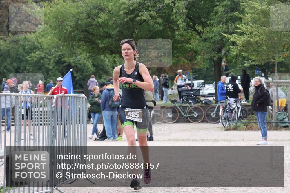 14.09.2025 - Stadtparktriathlon Strokosch-Dieckow http://msf.ph/oto/8884157 14.09.2025 10:26:43 Ziel 485 meine-sportfotos.de