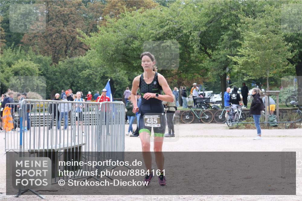 14.09.2025 - Stadtparktriathlon Strokosch-Dieckow http://msf.ph/oto/8884161 14.09.2025 10:26:44 Ziel 485 meine-sportfotos.de