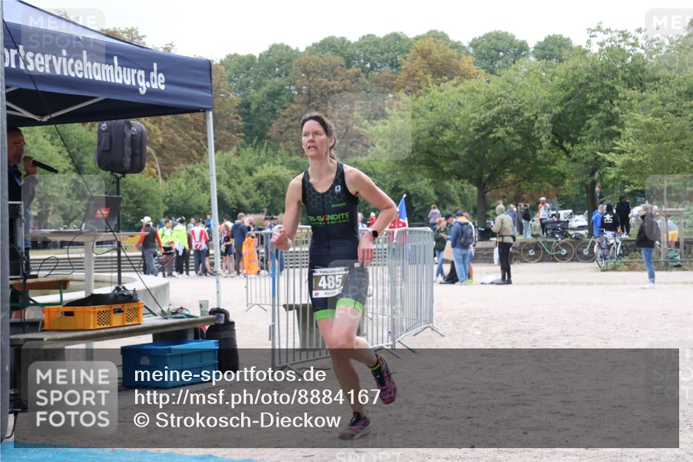 14.09.2025 - Stadtparktriathlon Strokosch-Dieckow http://msf.ph/oto/8884167 14.09.2025 10:26:45 Ziel 485 meine-sportfotos.de