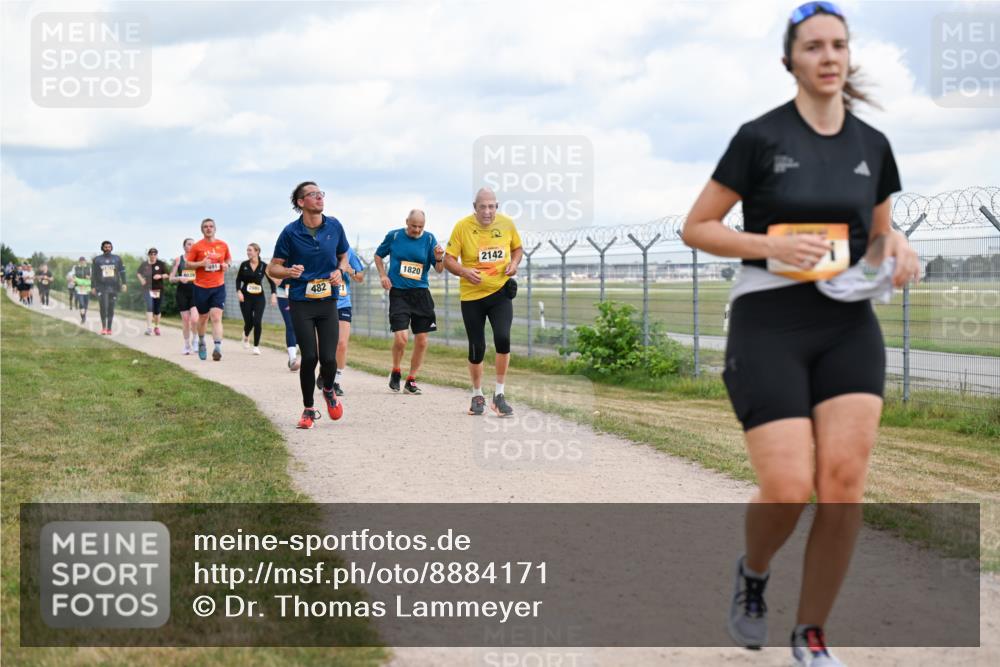 14.09.2025 - Airport Race Dr. Thomas Lammeyer http://msf.ph/oto/8884171 14.09.2025 12:38:41 Laufen 91, 482, 1820, 2142 meine-sportfotos.de