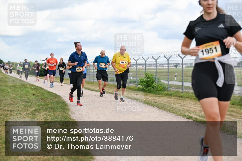 14.09.2025 - Airport Race Dr. Thomas Lammeyer http://msf.ph/oto/8884176 14.09.2025 12:38:41 Laufen 403, 691, 1820, 482, 2142, 1951 meine-sportfotos.de