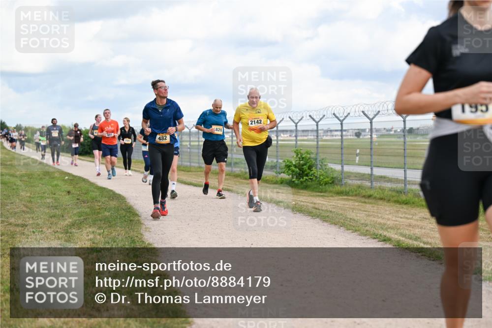 14.09.2025 - Airport Race Dr. Thomas Lammeyer http://msf.ph/oto/8884179 14.09.2025 12:38:42 Laufen 691, 482, 820, 2142, 195 meine-sportfotos.de