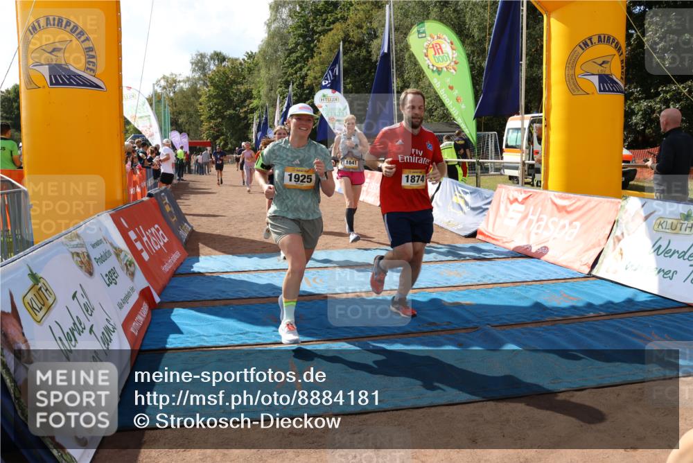 14.09.2025 - Airport Race Strokosch-Dieckow http://msf.ph/oto/8884181 14.09.2025 12:47:33 Ziel 447, 801, 1041, 1092, 1131, 1182, 1333, 1777, 1874, 1925, 4119, 4123 meine-sportfotos.de