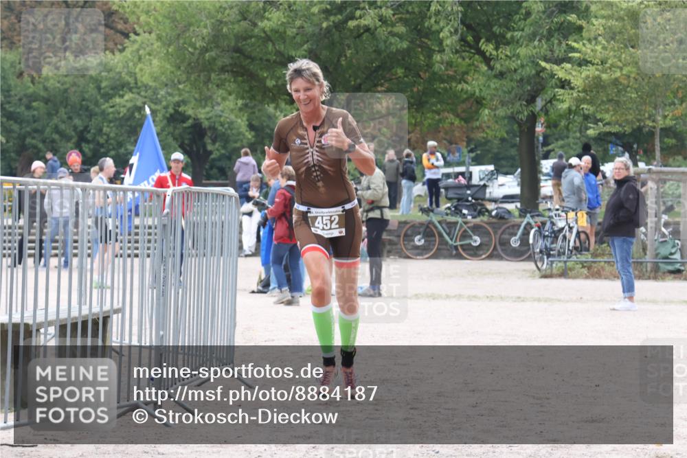 14.09.2025 - Stadtparktriathlon Strokosch-Dieckow http://msf.ph/oto/8884187 14.09.2025 10:27:06 Ziel 452, 479 meine-sportfotos.de
