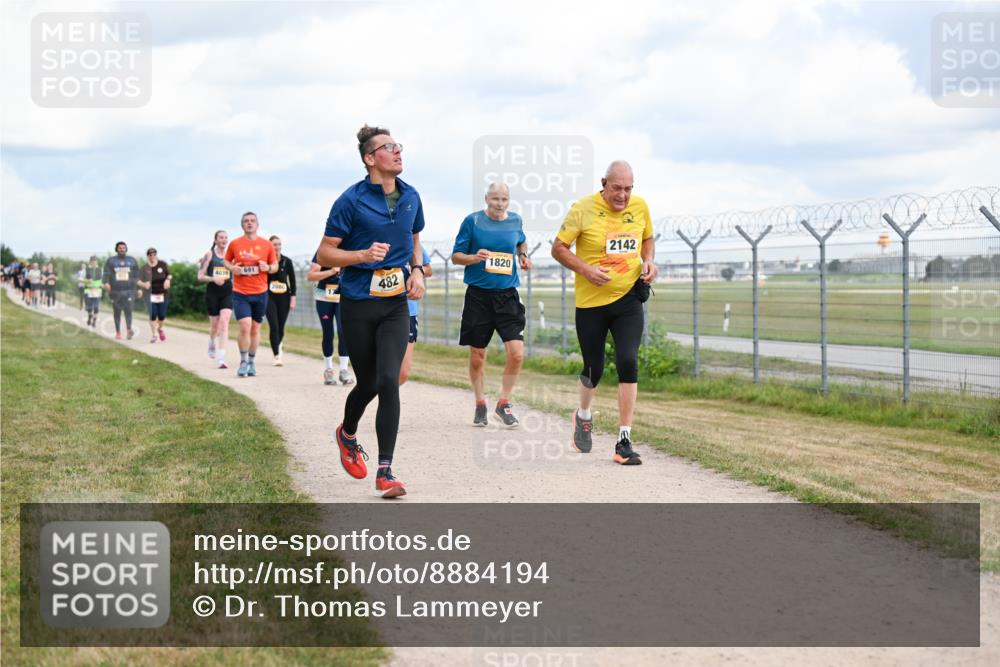 14.09.2025 - Airport Race Dr. Thomas Lammeyer http://msf.ph/oto/8884194 14.09.2025 12:38:43 Laufen 691, 482, 1820, 2142 meine-sportfotos.de