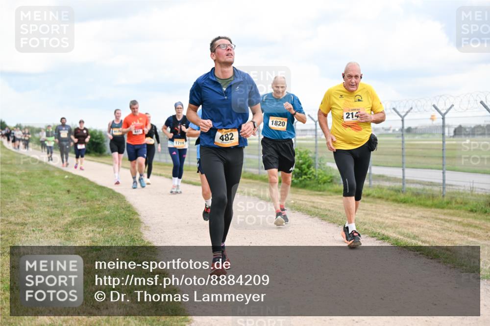 14.09.2025 - Airport Race Dr. Thomas Lammeyer http://msf.ph/oto/8884209 14.09.2025 12:38:44 Laufen 1719, 482, 1820, 214 meine-sportfotos.de