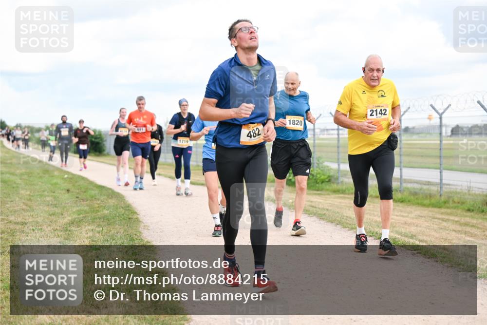 14.09.2025 - Airport Race Dr. Thomas Lammeyer http://msf.ph/oto/8884215 14.09.2025 12:38:44 Laufen 1719, 482, 1820, 2142 meine-sportfotos.de