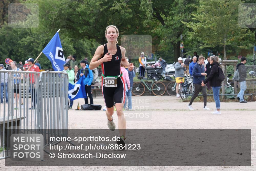 14.09.2025 - Stadtparktriathlon Strokosch-Dieckow http://msf.ph/oto/8884223 14.09.2025 10:28:08 Ziel 500 meine-sportfotos.de