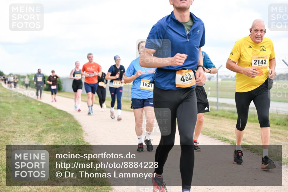 14.09.2025 - Airport Race Dr. Thomas Lammeyer http://msf.ph/oto/8884228 14.09.2025 12:38:45 Laufen 1719, 1821, 482, 2142 meine-sportfotos.de