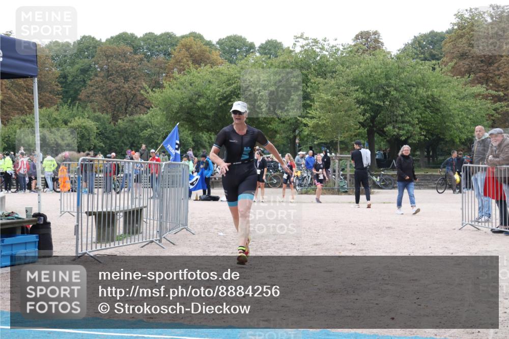 14.09.2025 - Stadtparktriathlon Strokosch-Dieckow http://msf.ph/oto/8884256 14.09.2025 10:28:18 Ziel 504 meine-sportfotos.de