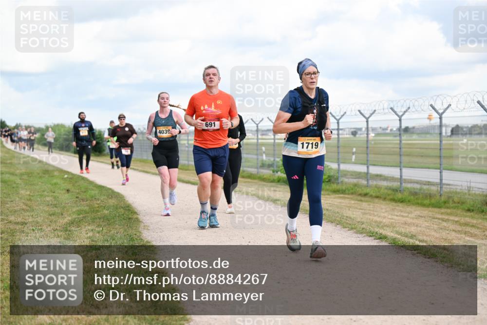 14.09.2025 - Airport Race Dr. Thomas Lammeyer http://msf.ph/oto/8884267 14.09.2025 12:38:48 Laufen 4039, 691, 1719 meine-sportfotos.de