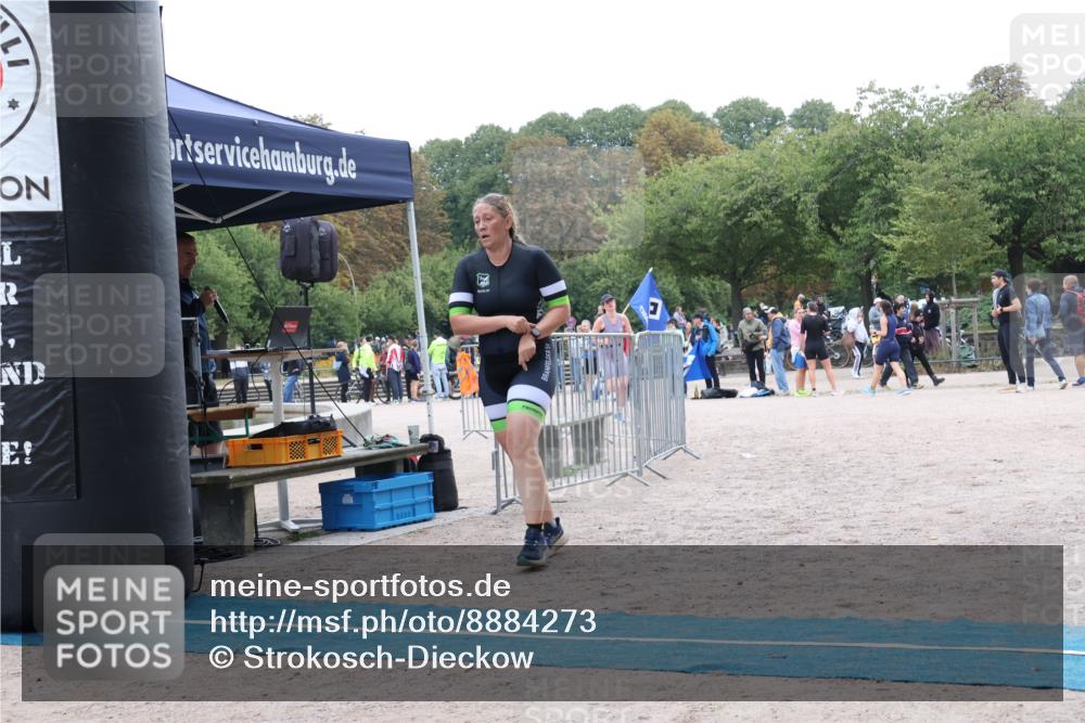 14.09.2025 - Stadtparktriathlon Strokosch-Dieckow http://msf.ph/oto/8884273 14.09.2025 10:28:30 Ziel 445, 467 meine-sportfotos.de