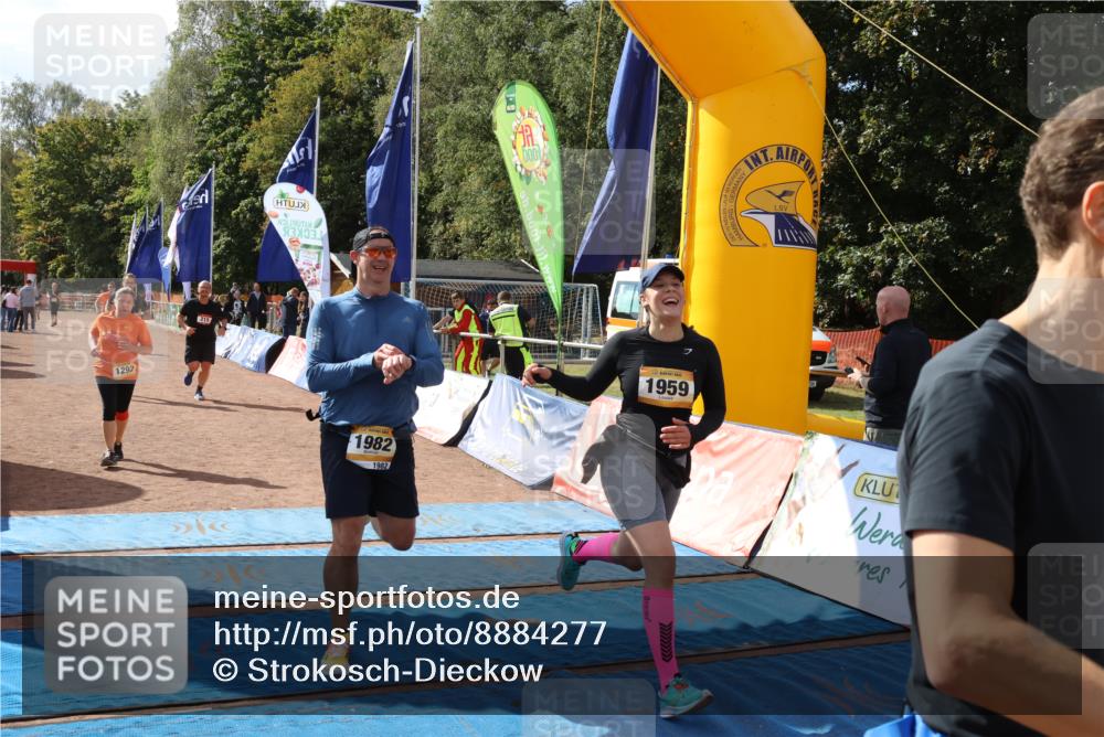 14.09.2025 - Airport Race Strokosch-Dieckow http://msf.ph/oto/8884277 14.09.2025 12:47:53 Ziel 215, 391, 897, 1292, 1441, 1959, 1982 meine-sportfotos.de