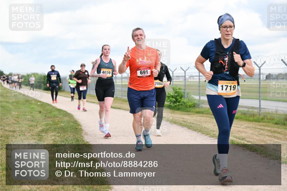 14.09.2025 - Airport Race Dr. Thomas Lammeyer http://msf.ph/oto/8884286 14.09.2025 12:38:49 Laufen 4039, 691, 2080, 1719 meine-sportfotos.de