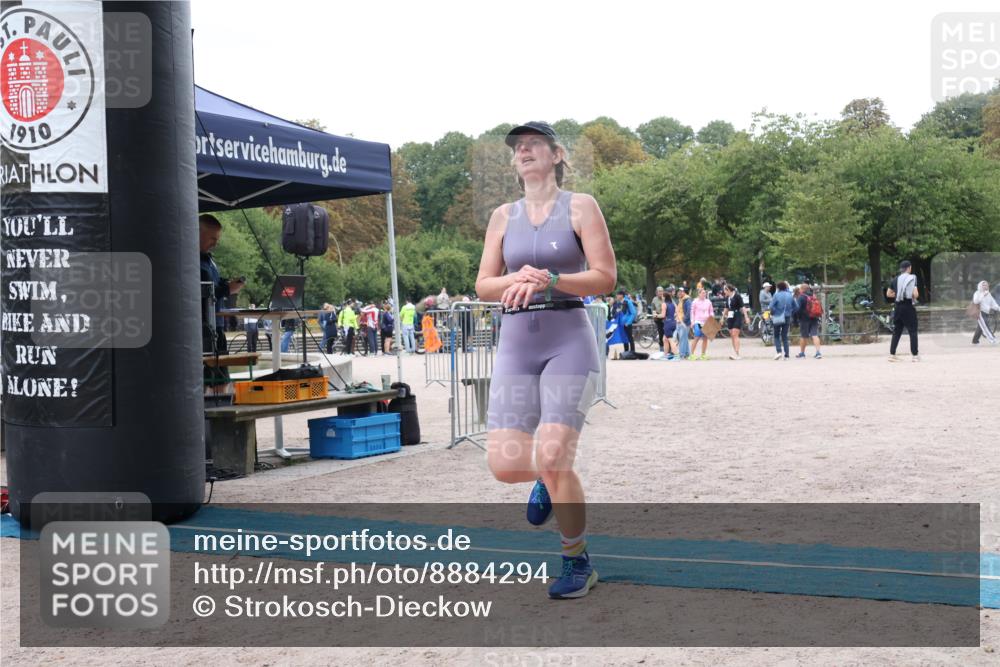 14.09.2025 - Stadtparktriathlon Strokosch-Dieckow http://msf.ph/oto/8884294 14.09.2025 10:28:35 Ziel 445, 467 meine-sportfotos.de