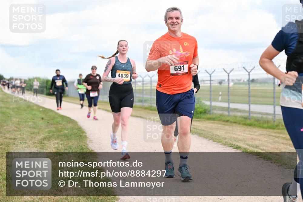14.09.2025 - Airport Race Dr. Thomas Lammeyer http://msf.ph/oto/8884297 14.09.2025 12:38:50 Laufen 4039, 691 meine-sportfotos.de