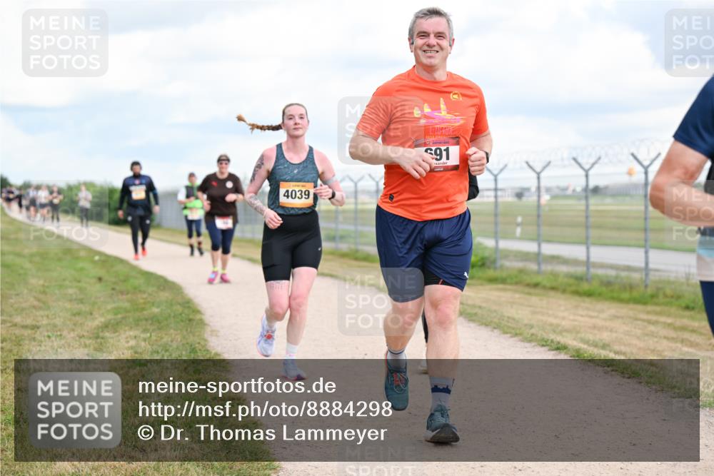 14.09.2025 - Airport Race Dr. Thomas Lammeyer http://msf.ph/oto/8884298 14.09.2025 12:38:50 Laufen 4039, 91 meine-sportfotos.de