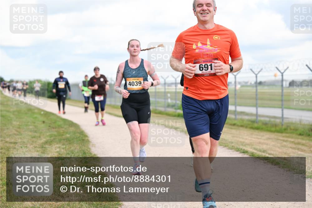 14.09.2025 - Airport Race Dr. Thomas Lammeyer http://msf.ph/oto/8884301 14.09.2025 12:38:50 Laufen 4039, 1, 1640, 691 meine-sportfotos.de