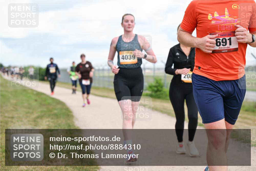 14.09.2025 - Airport Race Dr. Thomas Lammeyer http://msf.ph/oto/8884310 14.09.2025 12:38:51 Laufen 4039, 208, 1, 1643, 691 meine-sportfotos.de