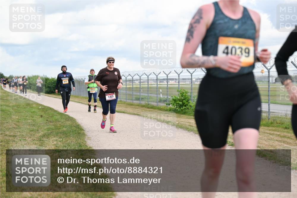14.09.2025 - Airport Race Dr. Thomas Lammeyer http://msf.ph/oto/8884321 14.09.2025 12:38:52 Laufen 973, 1718, 165, 4039 meine-sportfotos.de