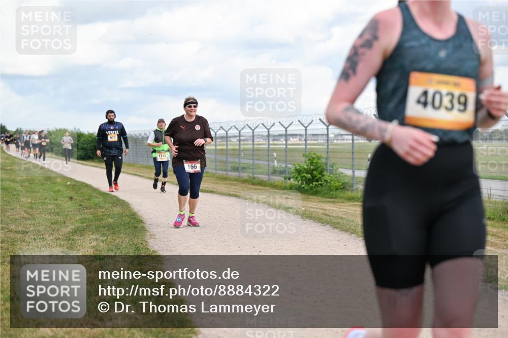 14.09.2025 - Airport Race Dr. Thomas Lammeyer http://msf.ph/oto/8884322 14.09.2025 12:38:52 Laufen 973, 1718, 165, 4039 meine-sportfotos.de
